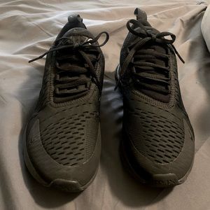 Women’s Nike 200’s gym shoes